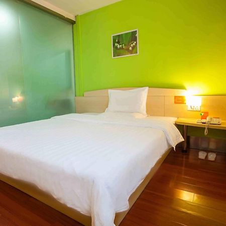 7Days Inn Wuhan Zhuankou Development Zone Jianghan University Quarto foto